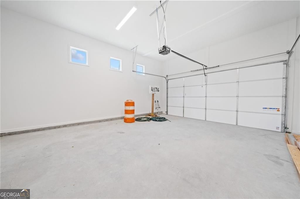 JOHNSON FERRY ESTATES (SEE BENTHILL) - Residential Lease