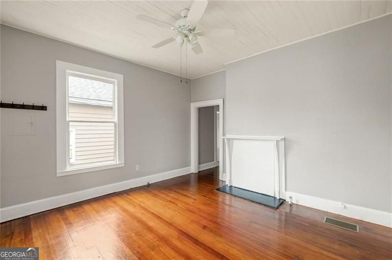 796 Fulton TER SE