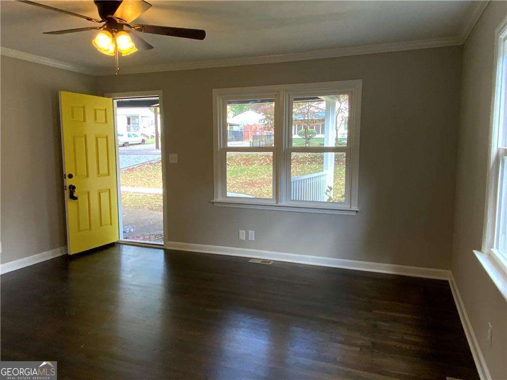 Photo of 578 Oakhurst Drive, Marietta, GA 30066 (MLS # 10709335)