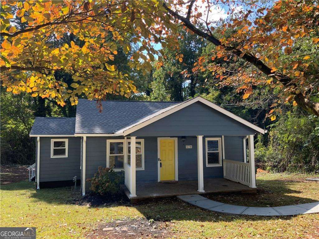 Photo of 578 Oakhurst Drive, Marietta, GA 30066 (MLS # 10709335)