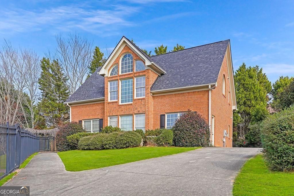 2565 Scarlet Oak LN