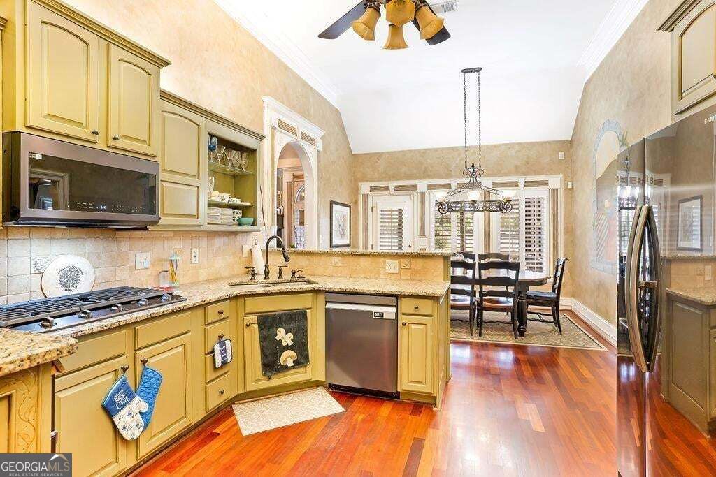 2565 Scarlet Oak LN