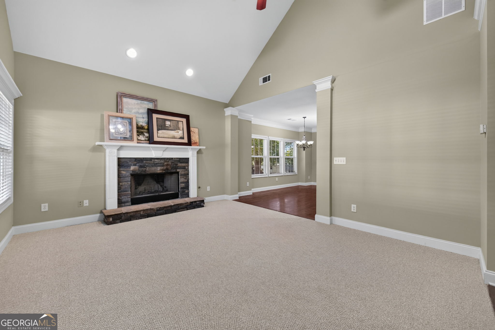 512 N Cherokee RD