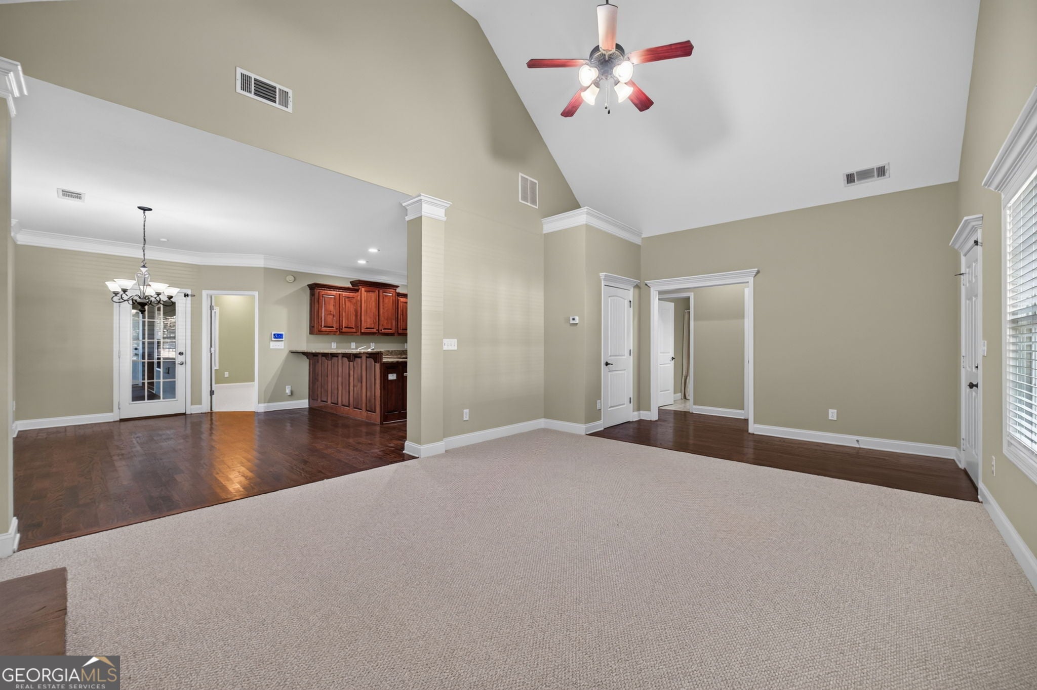512 N Cherokee RD