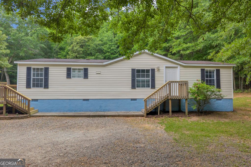 Photo of 5577 Candler Creek Road, Gillsville, GA 30543 (MLS # 10770792)