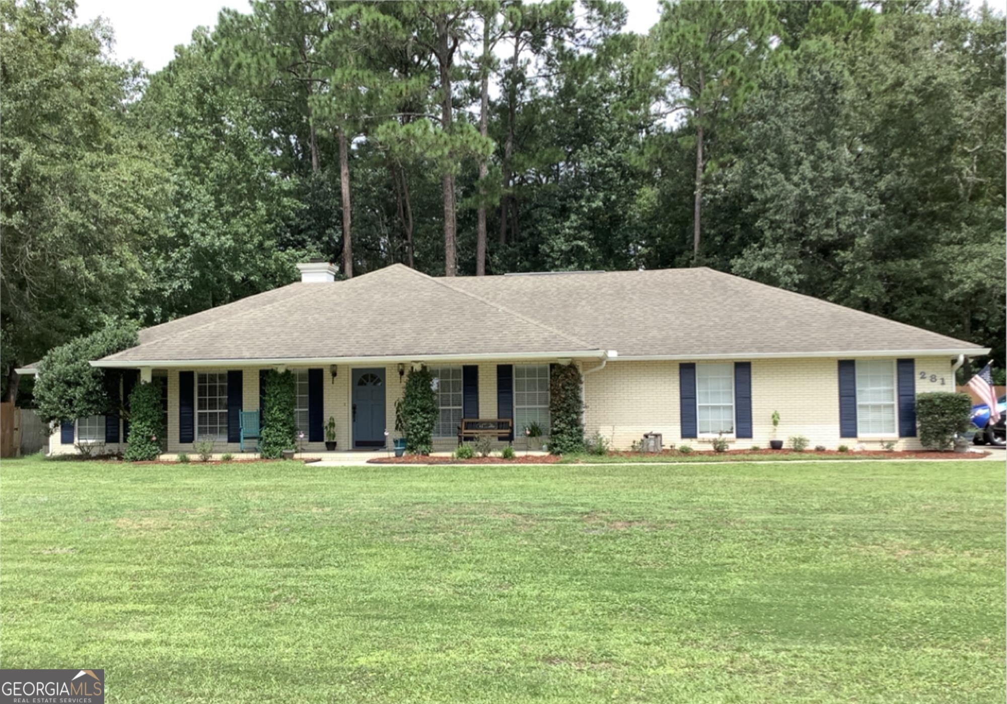 281 Cambridge CIR