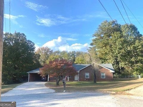 A home in Lanett