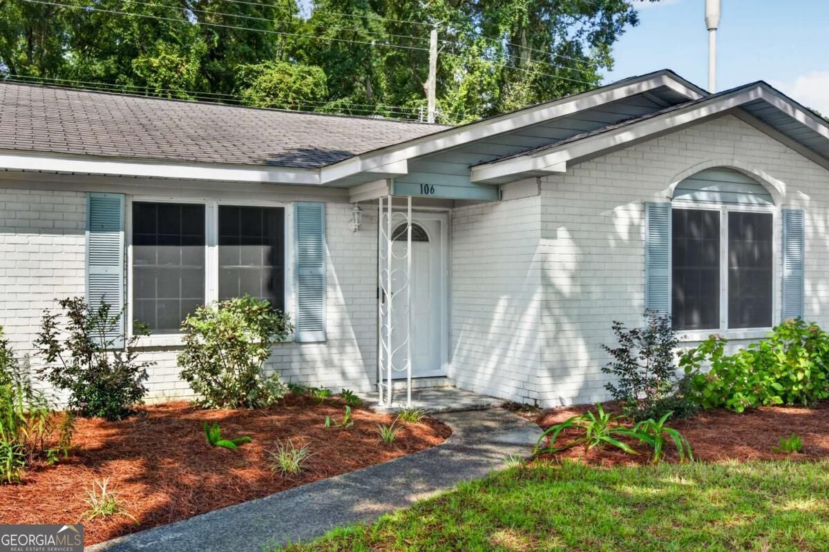 106 Greenbriar DR