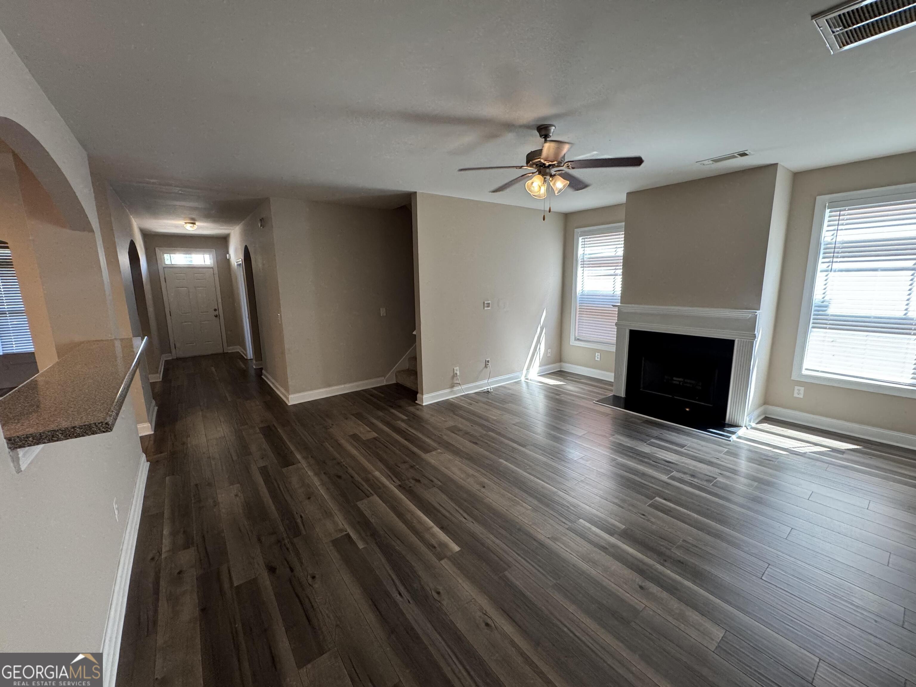 218 Daisy CIR