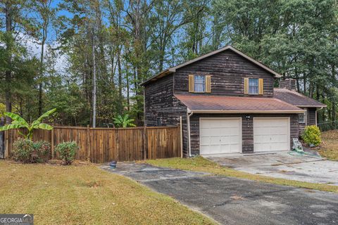 857 Excalibur DR Riverdale GA 30296