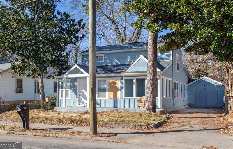 1095 McDaniel ST SW