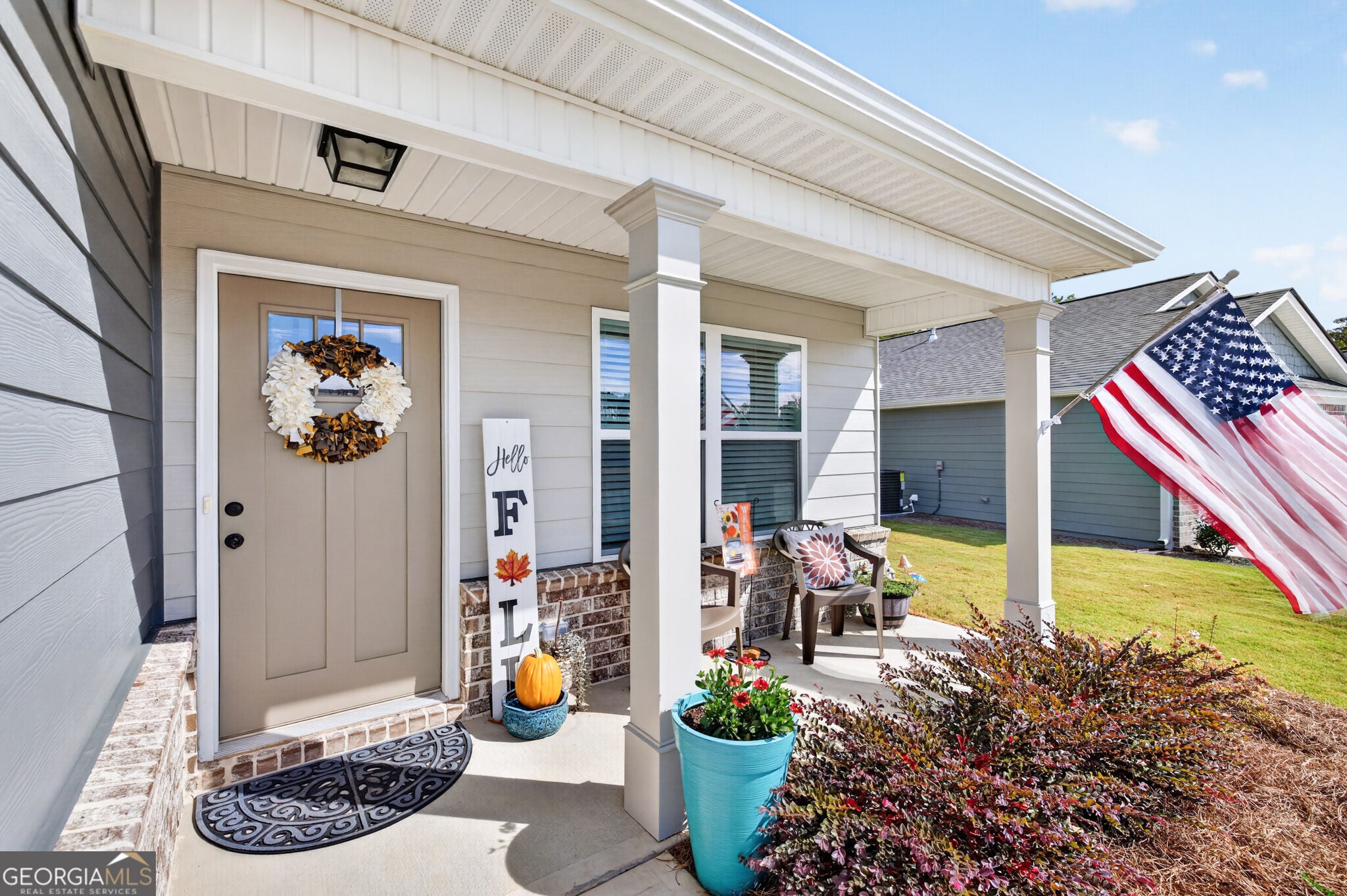 1093 Jeannine LN