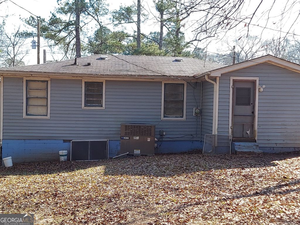Photo of 117 Lake Drive, Griffin, GA 30223 (MLS # 10700212)