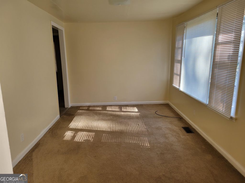 Photo of 117 Lake Drive, Griffin, GA 30223 (MLS # 10700212)