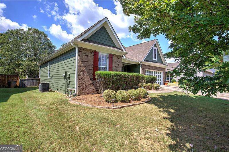 27 Summer PL NW