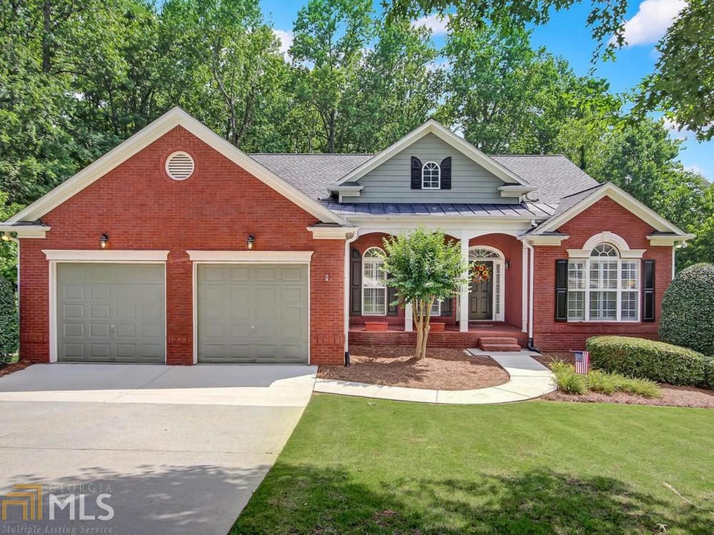 A rare opportunity in the City of Buford! A Ranch on a Basement with a private backyard. Located in a swim/tennis community.
