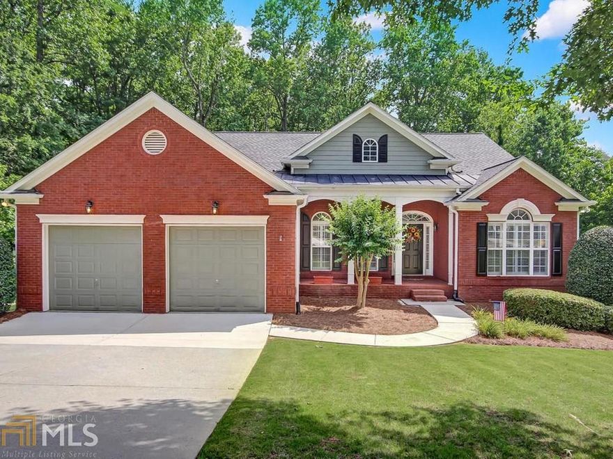 A rare opportunity in the City of Buford! A Ranch on a Basement with a private backyard. Located in a swim/tennis community.