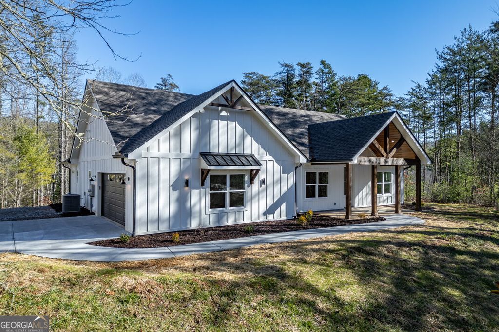 Photo of 40 Huntington Ridge Road, Blairsville, GA 30512 (MLS # 10660908)