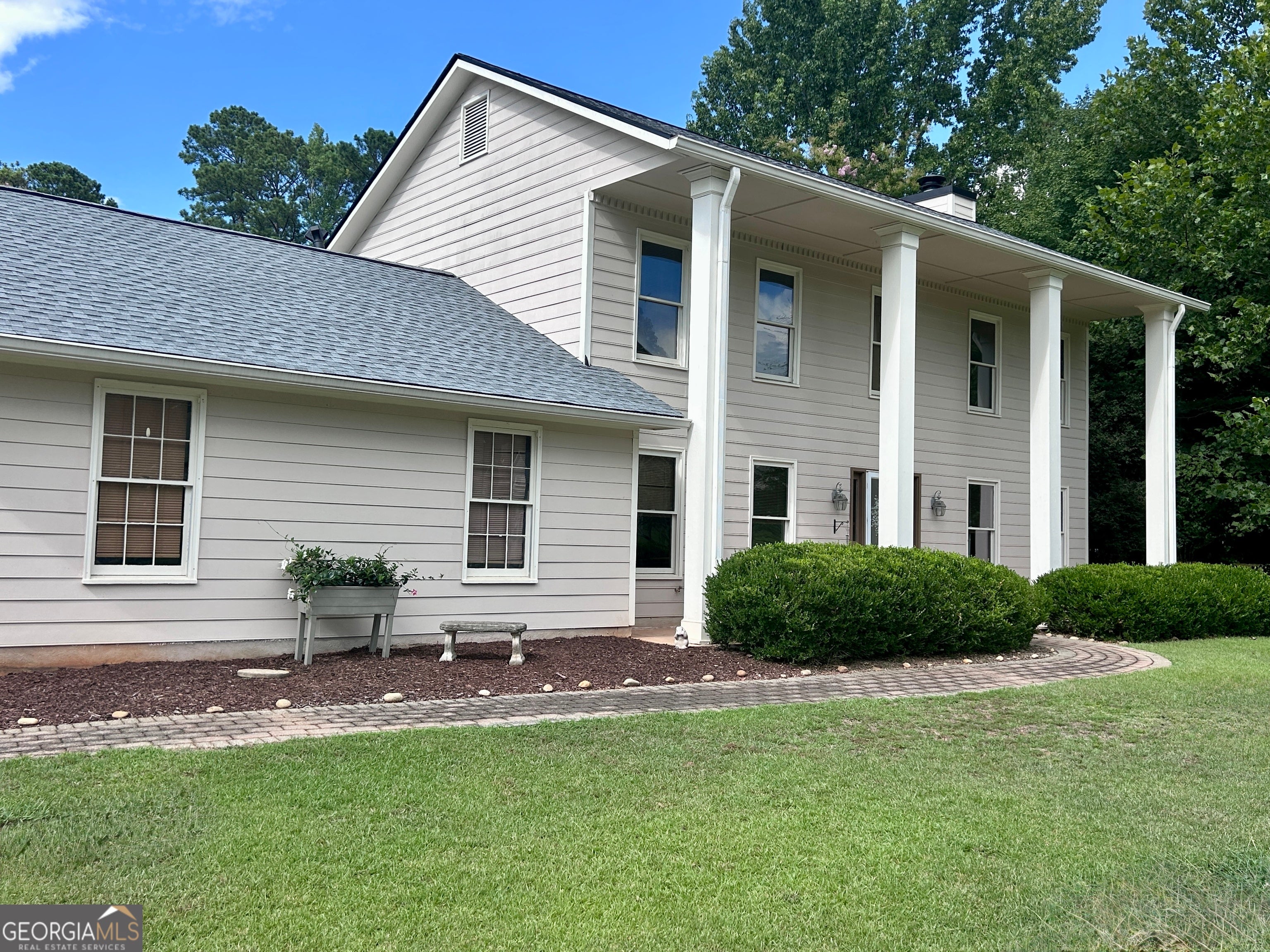 200 Hedgewood CT