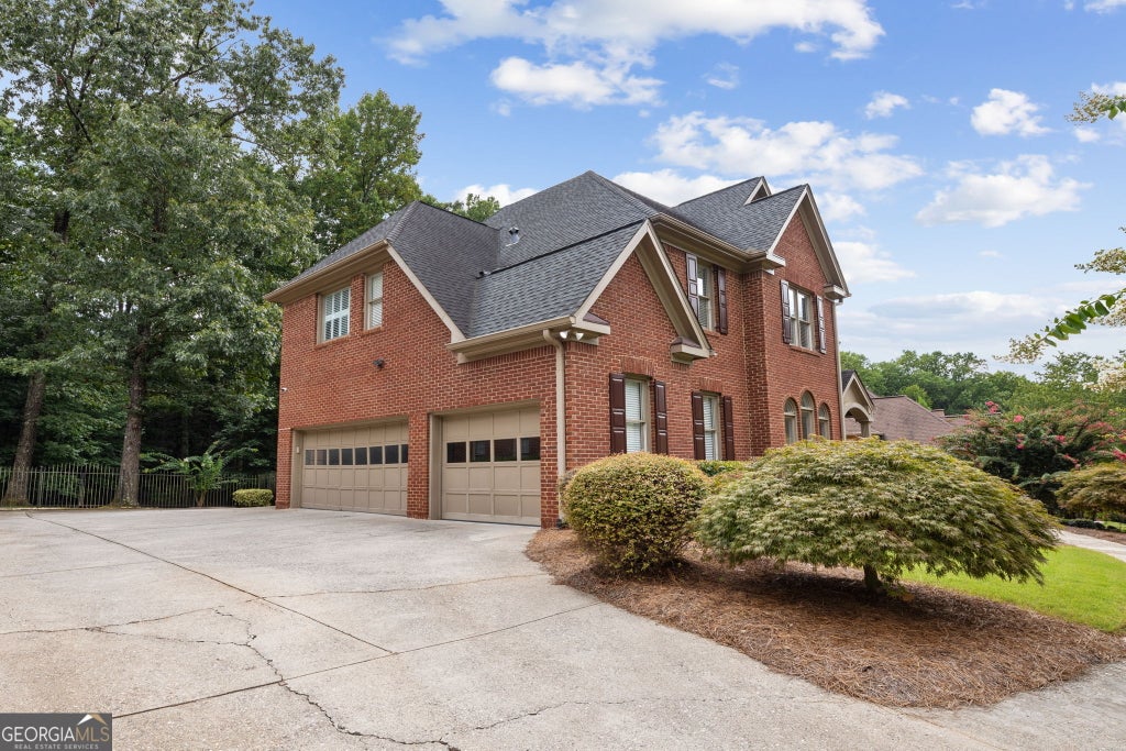 Photo of 5170 Deerlake Drive, Alpharetta, GA 30005 (MLS # 10820010)