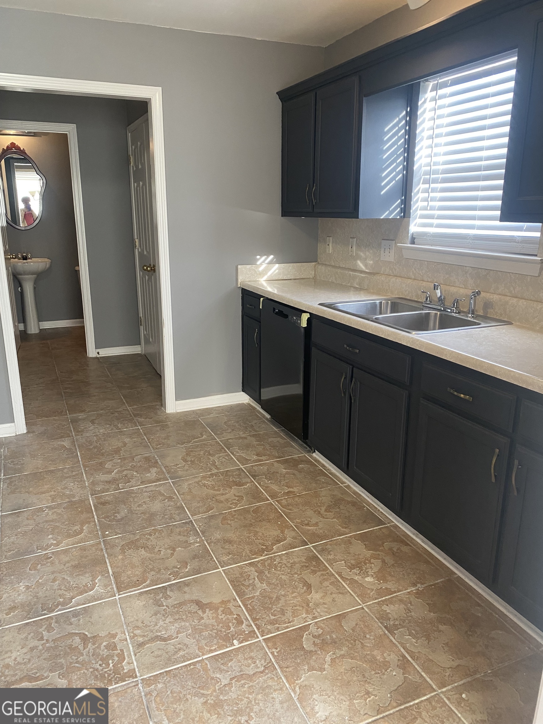 Ellenwood, Georgia 30294, United States, 3 Bedrooms Bedrooms, ,3 BathroomsBathrooms,Residential,Active,79939