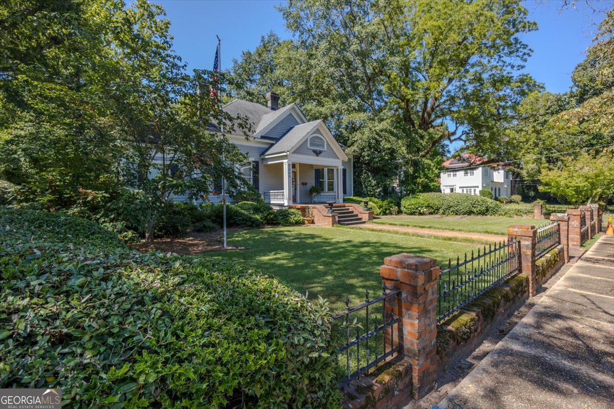 200 Indian Spring DR