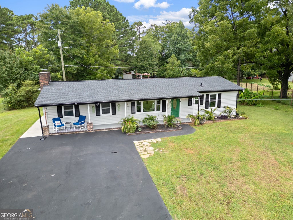 Photo of 850 New Hope Road, Fayetteville, GA 30214 (MLS # 10827668)