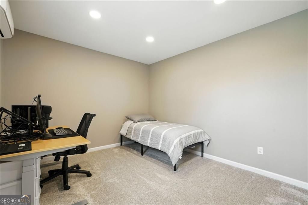 KINGSTON PARK - Residential