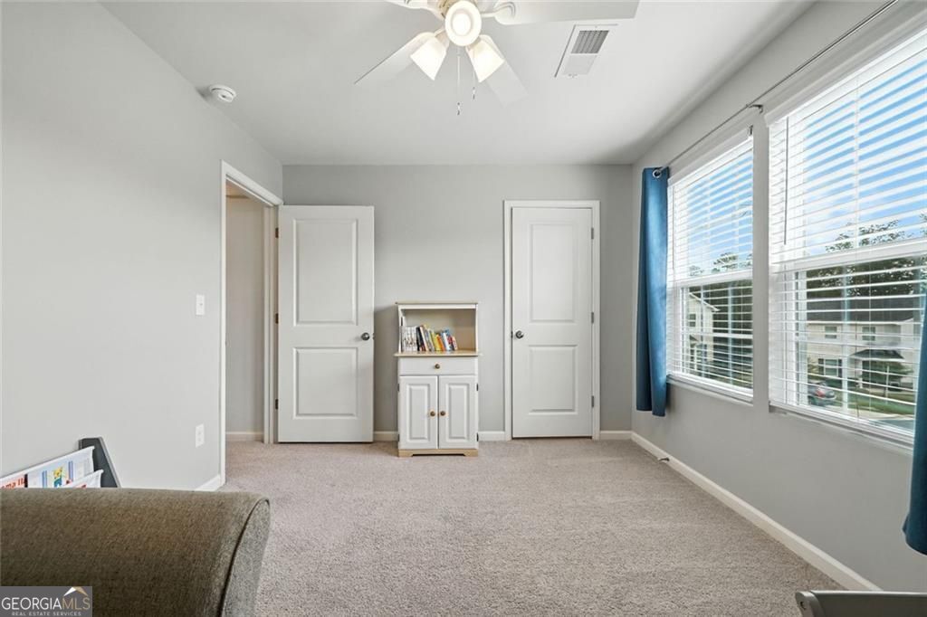 KINGSTON PARK - Residential