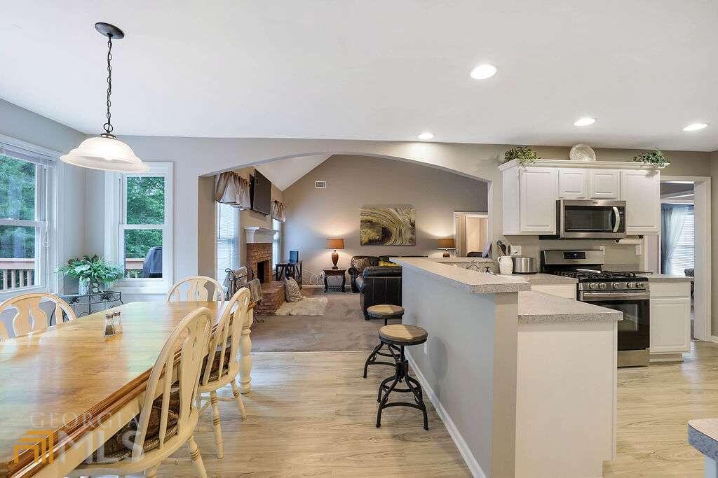 Alexander Manor - Residential