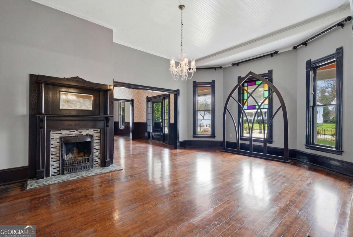 108 King ST
