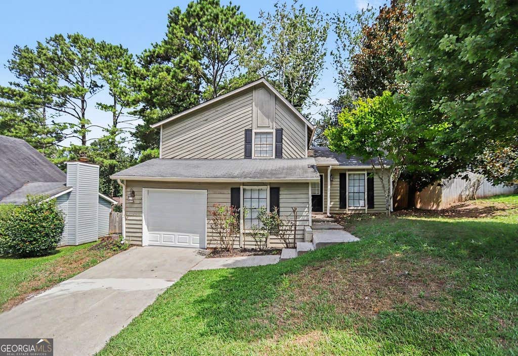 Photo of 706 Durham Crossing, Stone Mountain, GA 30083 (MLS # 10826531)