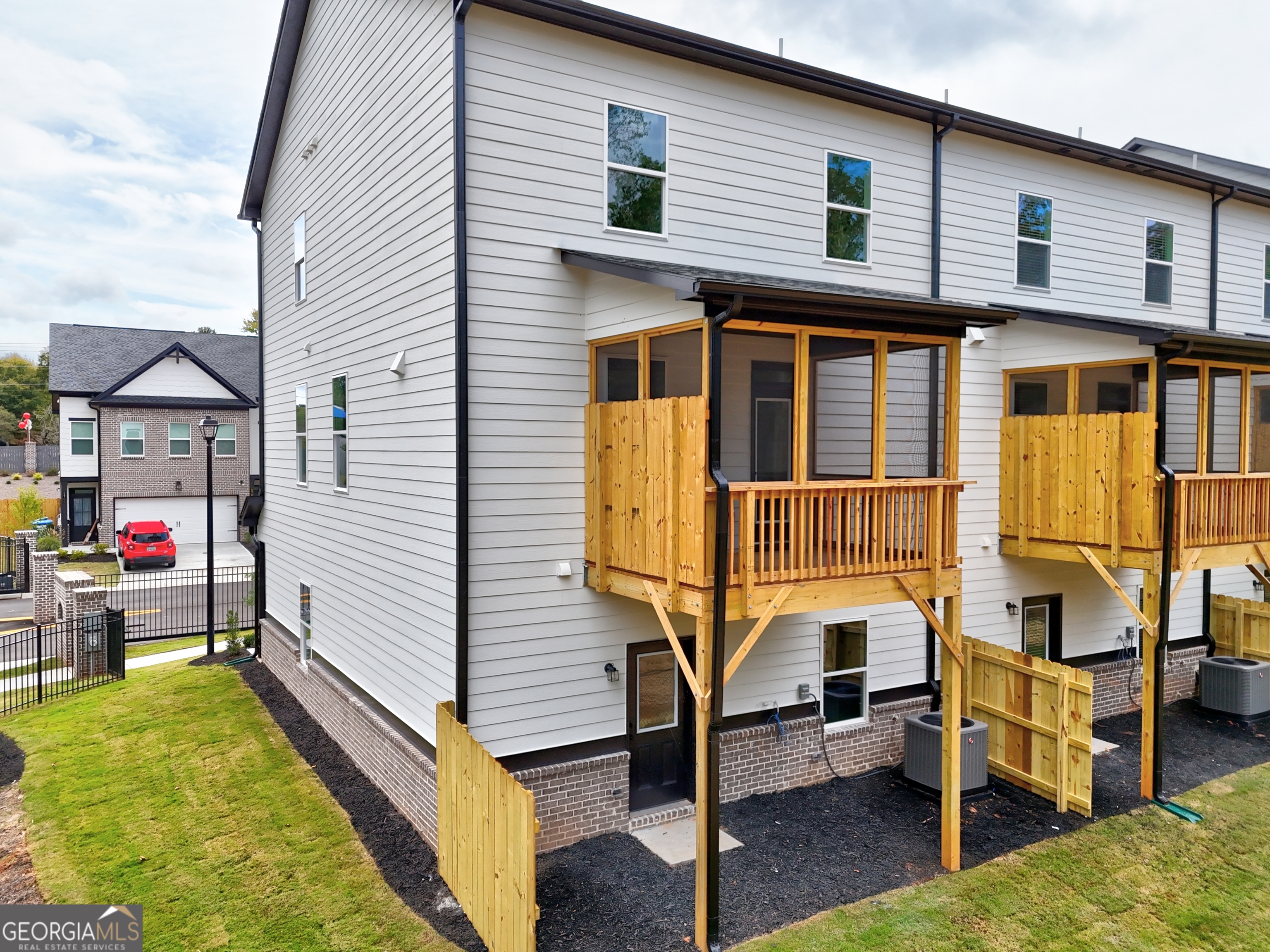 5701 Urban Village WAY 33