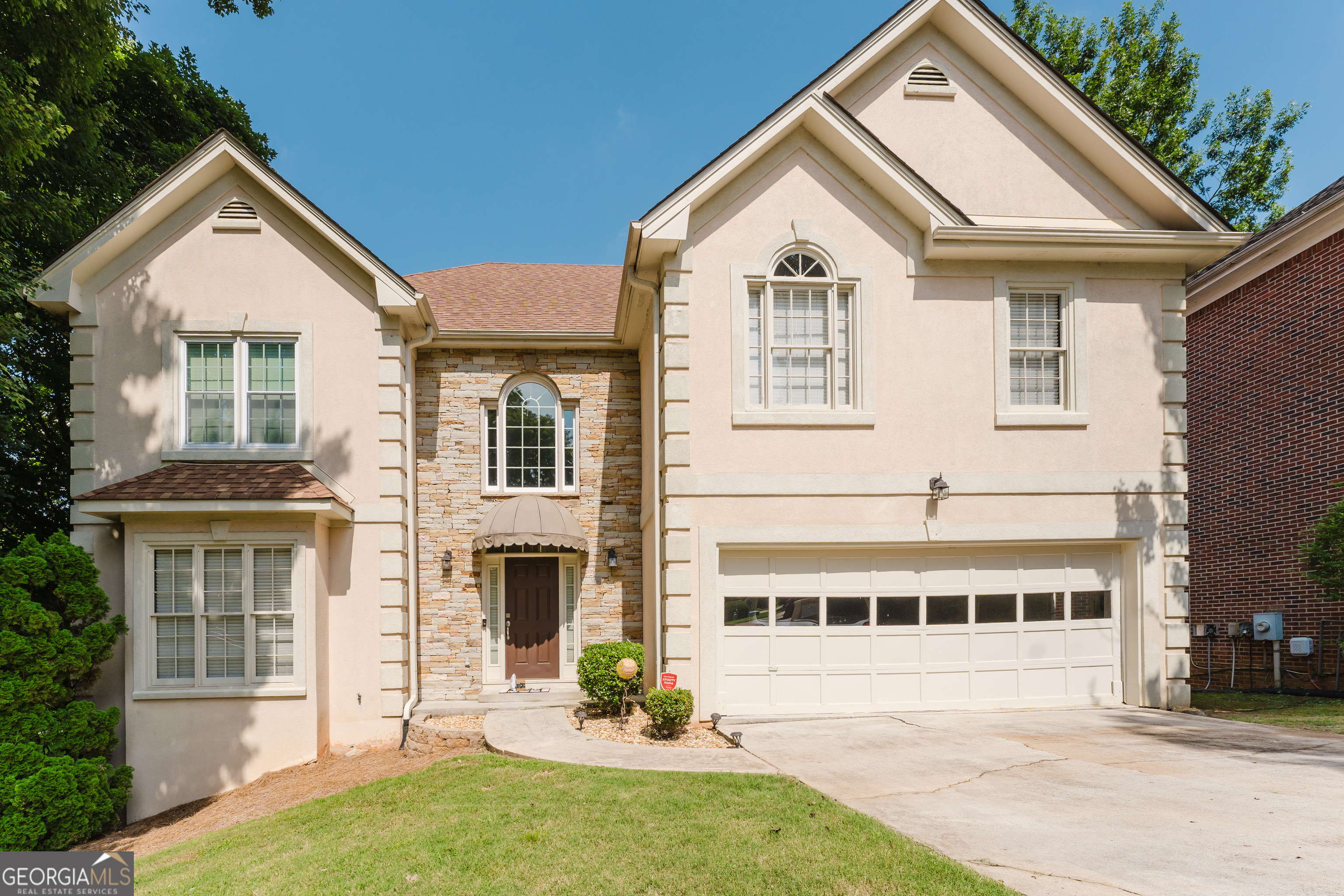 This is your chance - be part of Southland's Golf/Lake Swim/Tennis Community! This home has it all - golf course and lake views, 4 beds , 2.5 baths, beautiful flooring updates, and an unfinished basement awaiting your custom design. Opportunity is knocking...don't miss out!