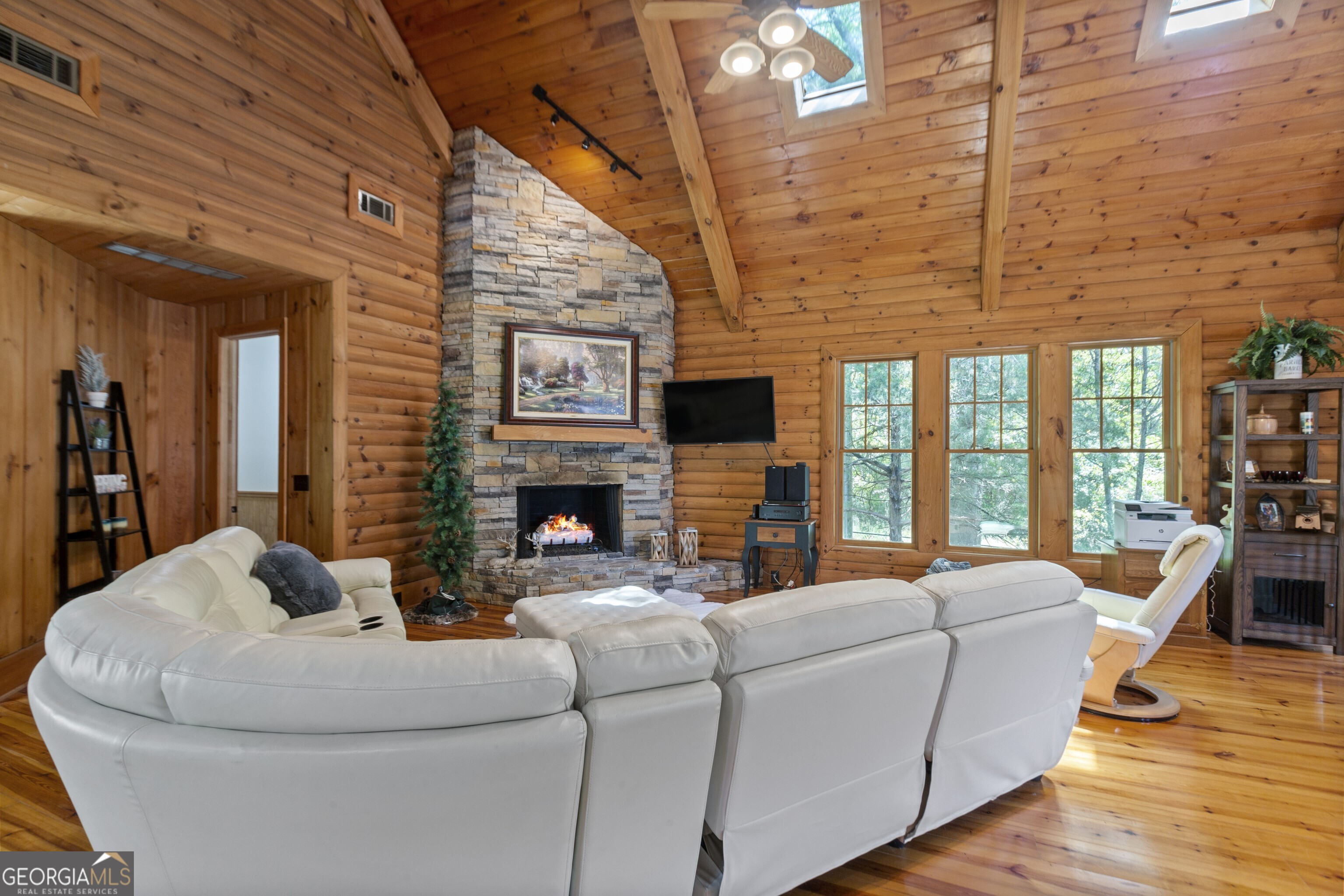 Kingston, Georgia 30145, United States, 6 Bedrooms Bedrooms, ,7 BathroomsBathrooms,Residential,Active,56165