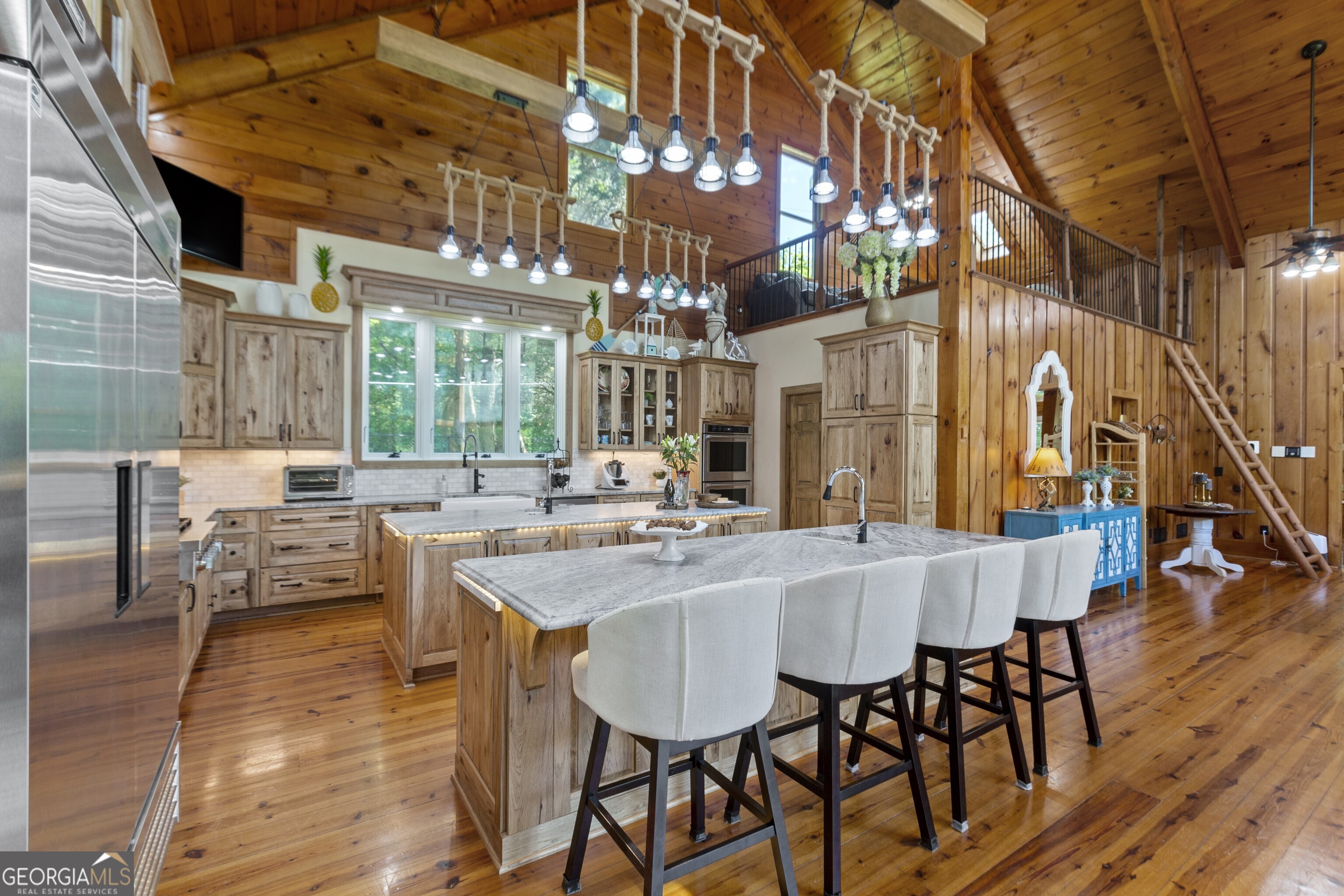 Kingston, Georgia 30145, United States, 6 Bedrooms Bedrooms, ,7 BathroomsBathrooms,Residential,Active,56165