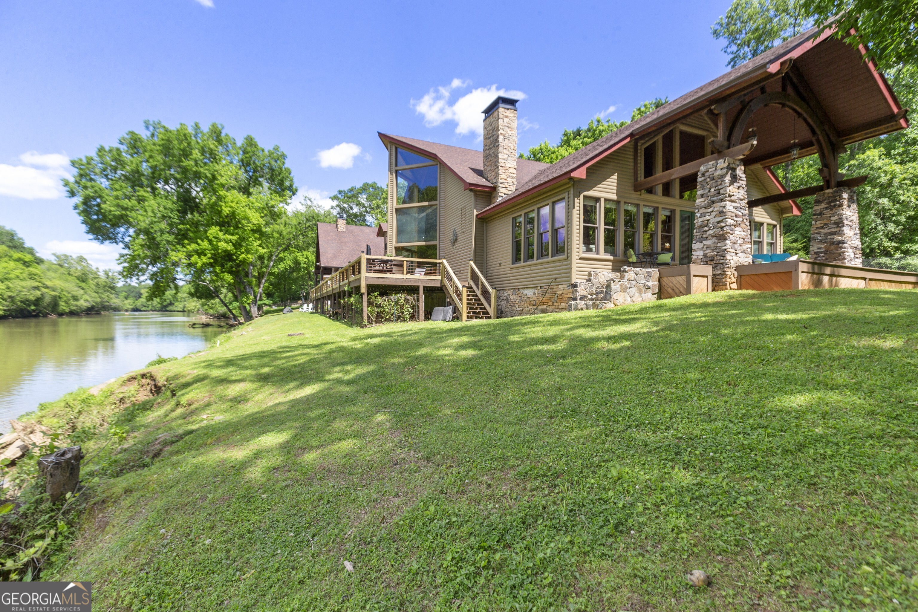 Kingston, Georgia 30145, United States, 6 Bedrooms Bedrooms, ,7 BathroomsBathrooms,Residential,Active,56165