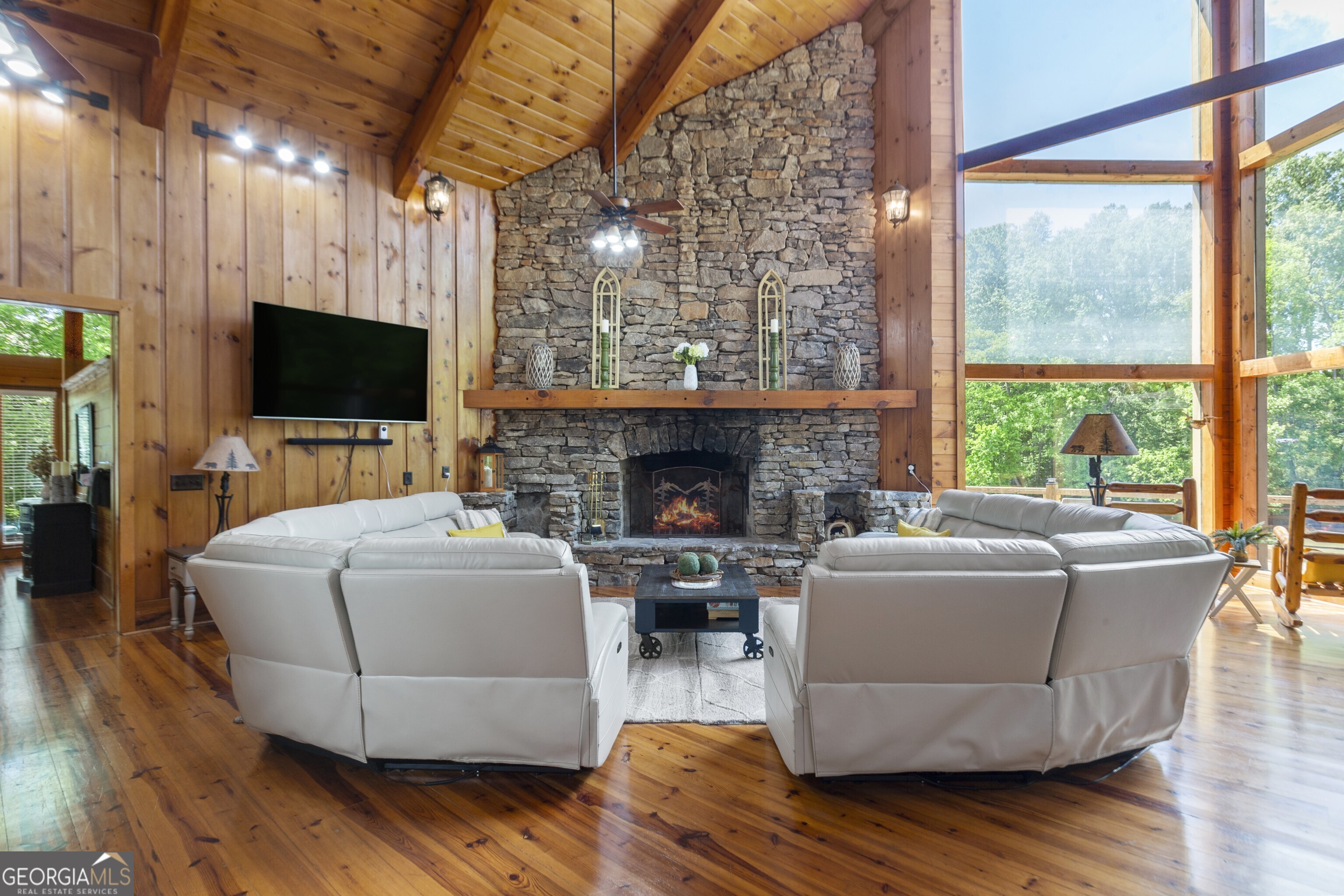 Kingston, Georgia 30145, United States, 6 Bedrooms Bedrooms, ,7 BathroomsBathrooms,Residential,Active,56165