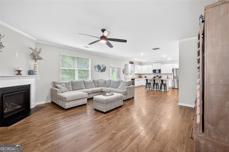 320 Barnwood LN