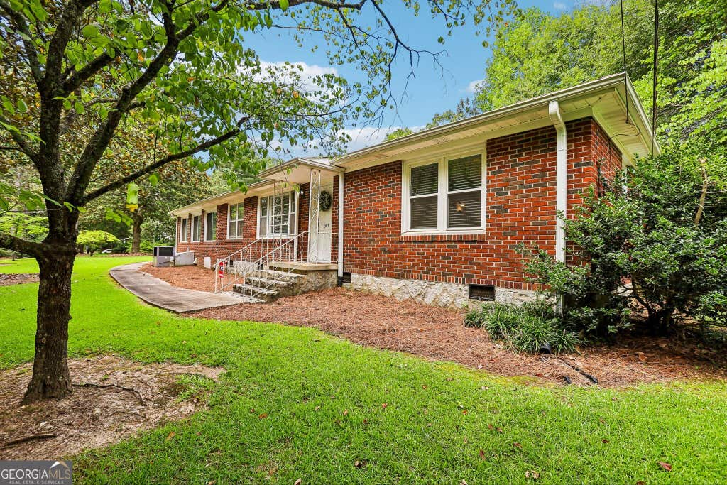 Photo of 305 Oak Avenue, Carrollton, GA 30117 (MLS # 10818171)