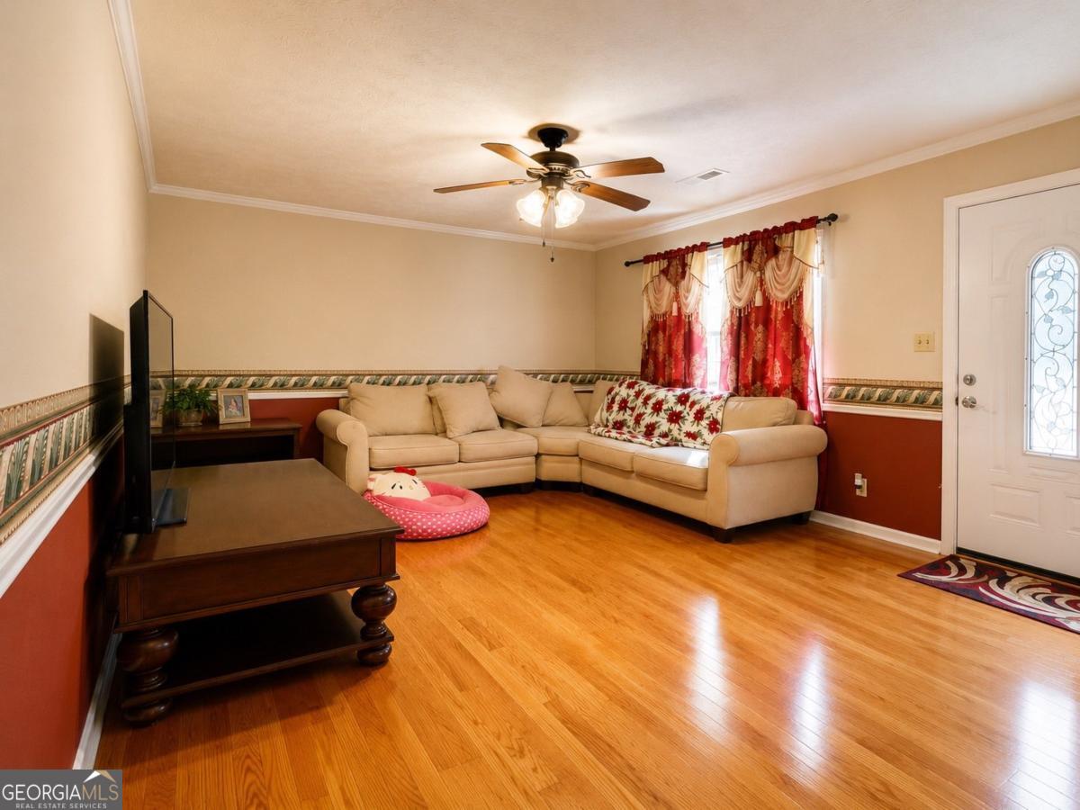 3102 Hamilton RD
