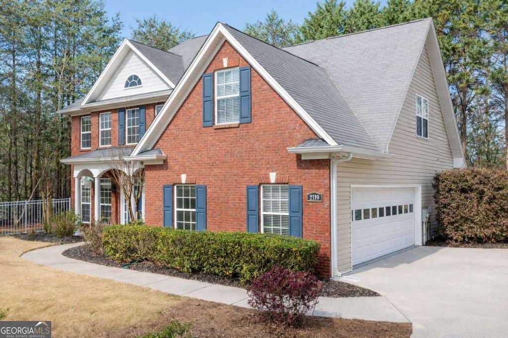 Photo of 2119 Imperial Drive, Gainesville, GA 30501 (MLS # 10717966)