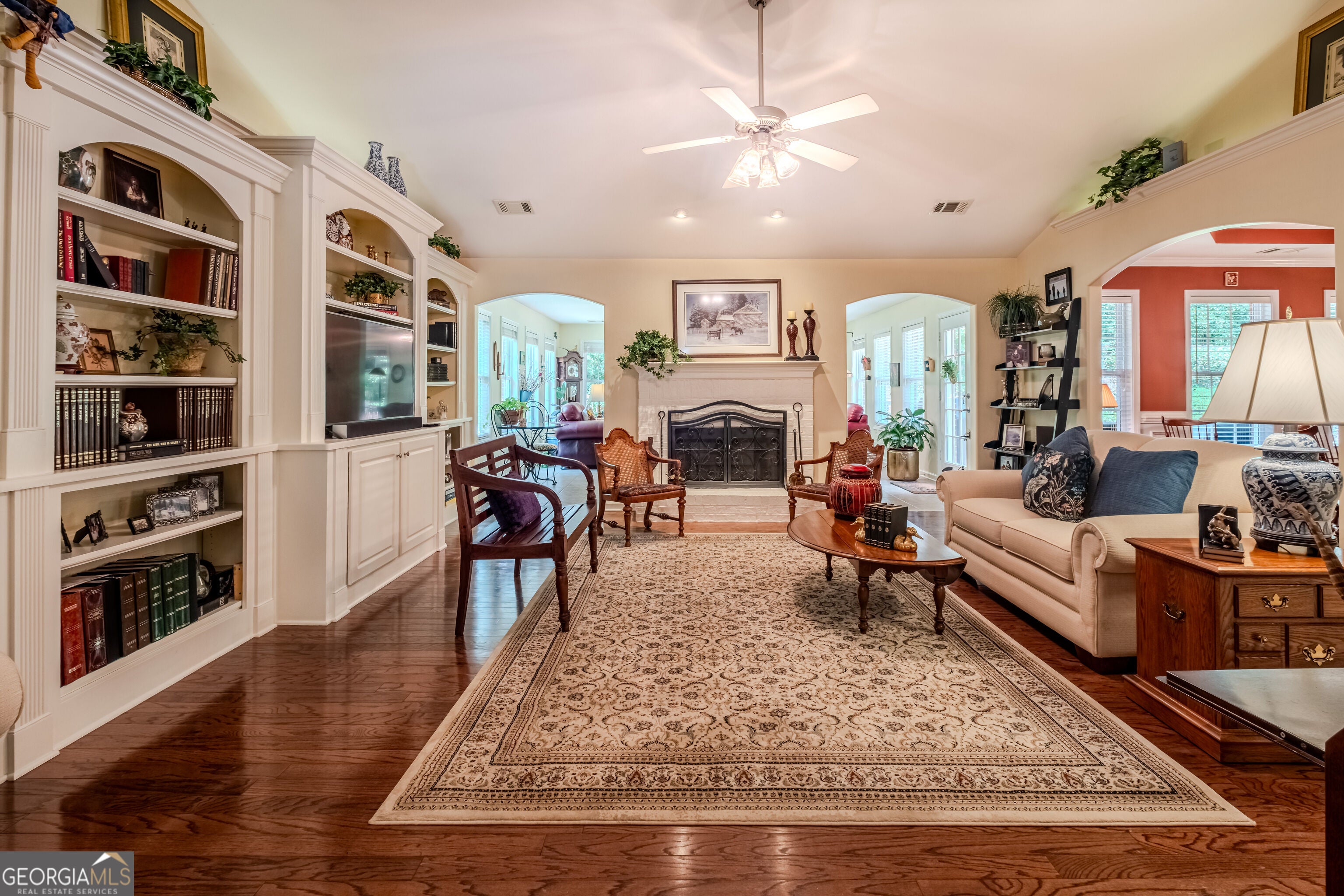 1170 Glen LN