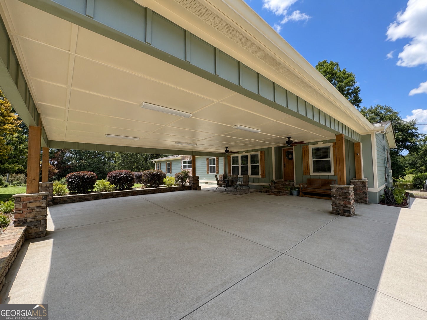 37 Elliott RD