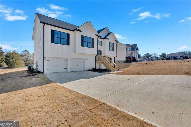 16 Mountain Chase RD