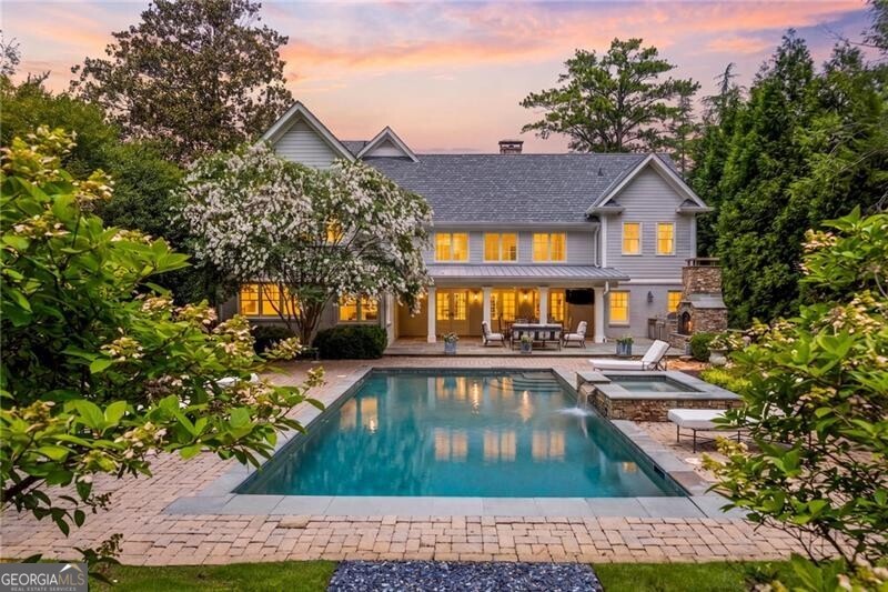 216 Pineland RD NW