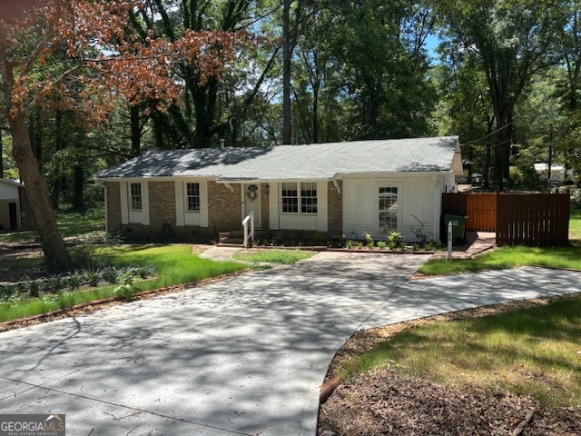 UPDATED 3 BEDROOM 2 1/2 BATH 4 SIDED BRICK HOME IN THE DOWNTOWN AREA OF MONROE. NEW HVAC, LAMINATE FLOORING, AND NEW PAINT. COZY HOME WITH A LARGE EXTRA ROOM FOR OFFICE OR FAMILY ROOM AND OUTSIDE DECK AREA. CASH OR CONVENTIONAL FINANCING.
