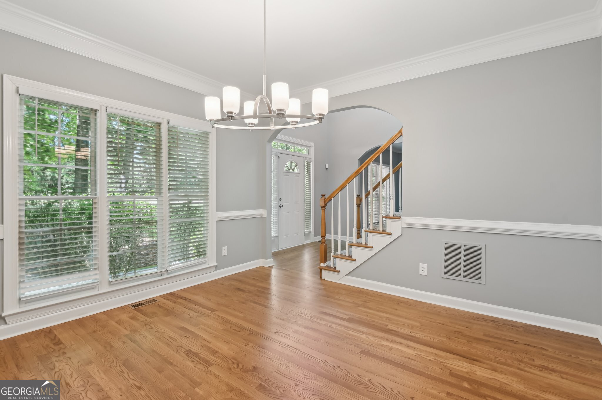 1112 Montclair DR
