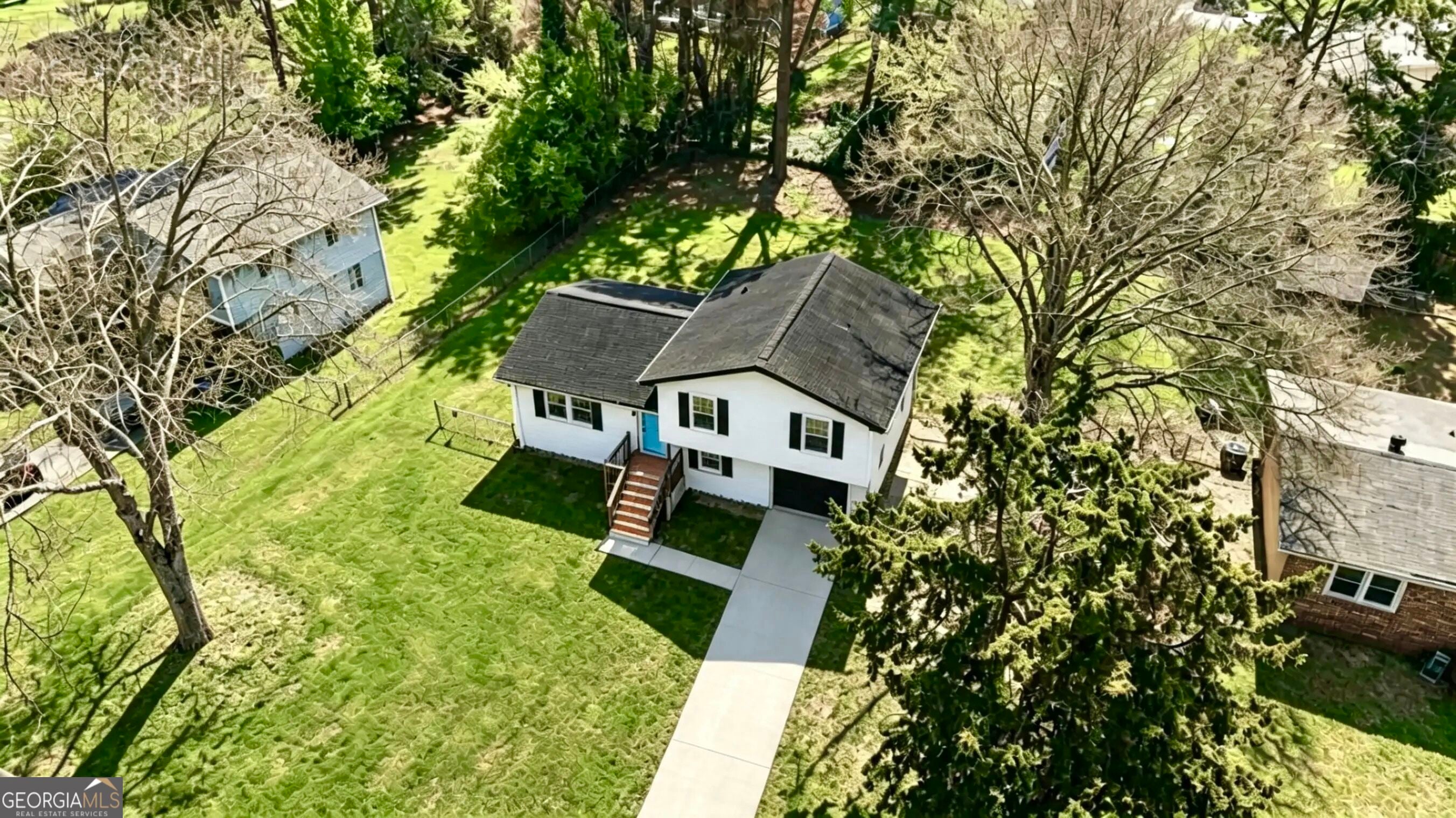 1685 Kinglet RD