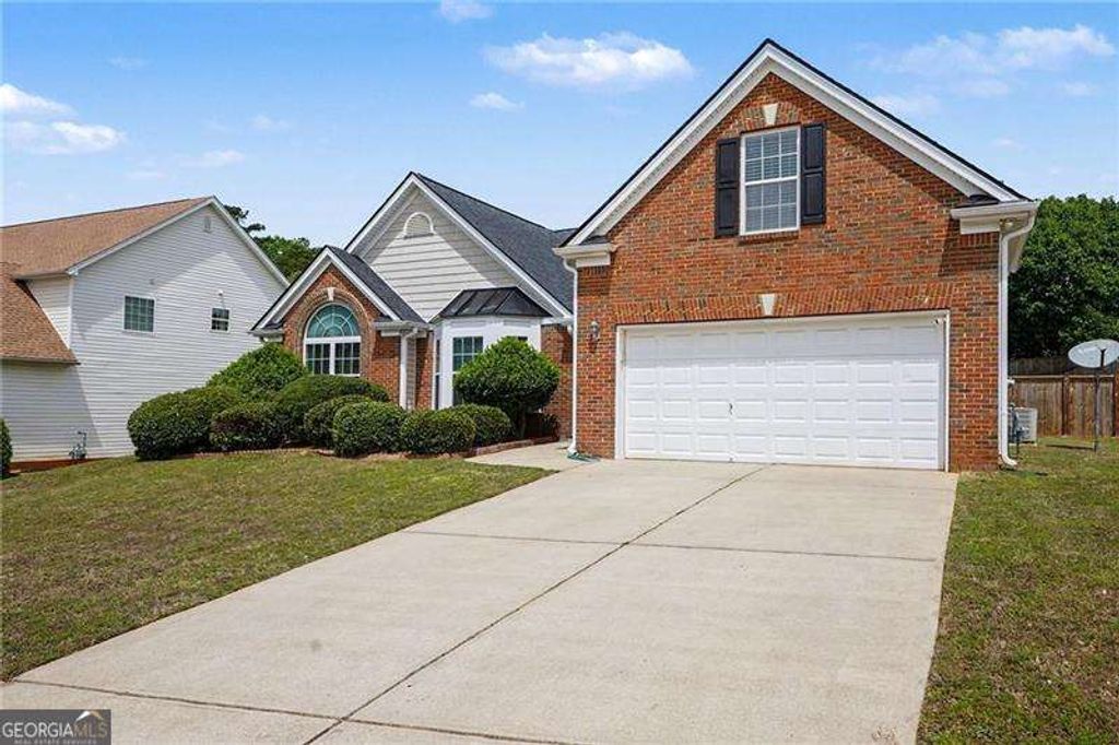 Photo of 240 Valley Brook Drive, Covington, GA 30016 (MLS # 10732015)